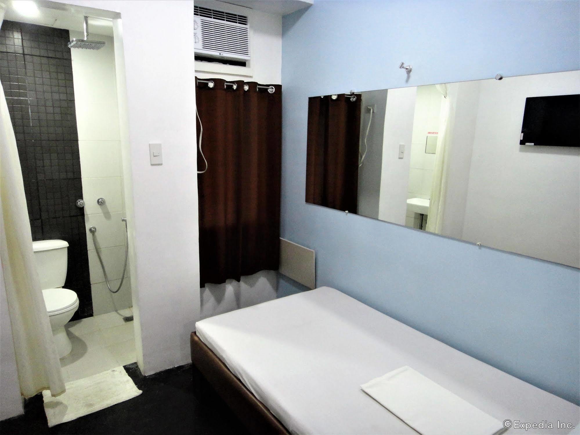 G-Galyx Inn Hotel Cagayán de Oro Extérieur photo